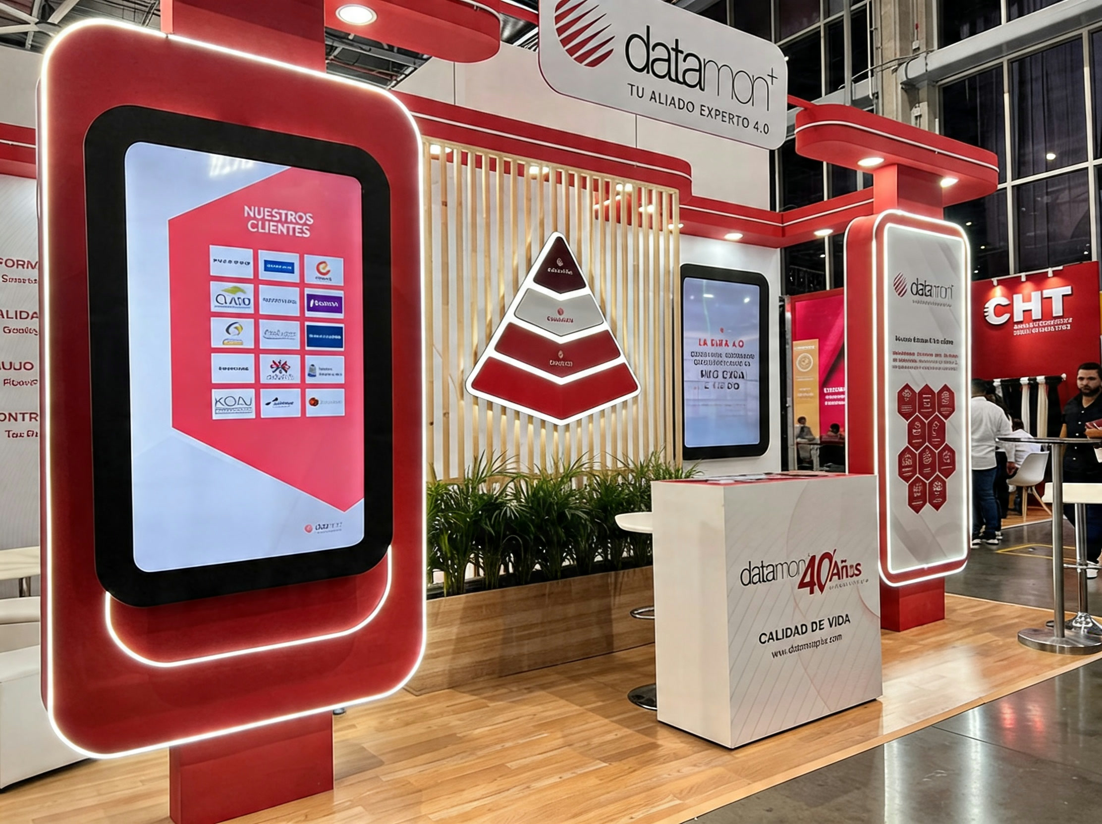 Stand Datamon+ en feria — Tu Aliado Experto 4.0